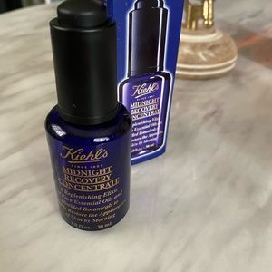 Kiehl’s Midnight Recovery Concentrate